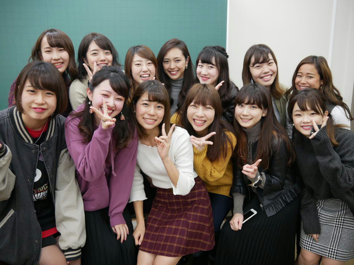 女　集合写真 